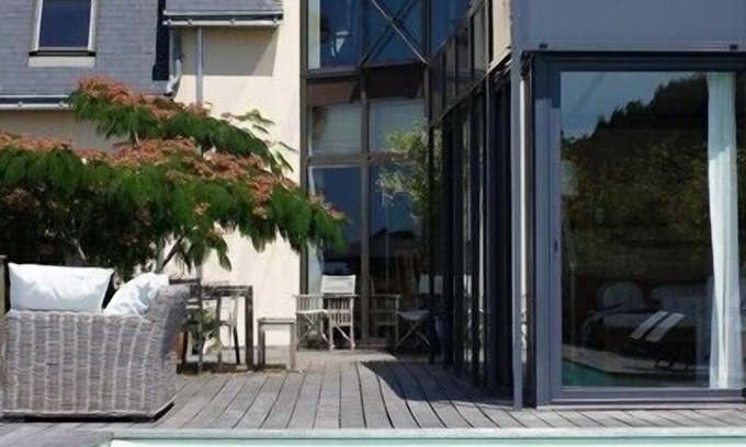 Guerande Villa | Villa excepcional con vistas a las marismas con piscina y jacuzzi.
