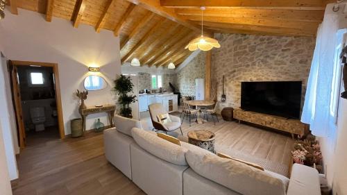 Santa Maria del Mercadillo Casa | Exclusive Ribera del Duero - TV 75 pulgadas, Netflix gratis y Wifi