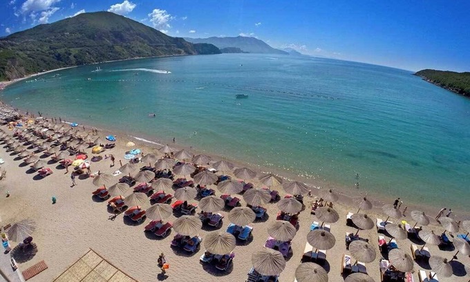 Rafajlovici Apartamento | Exclusivo apartamento de 1 dormitorio, a pocos pasos de la playa de arena de Rafailovici