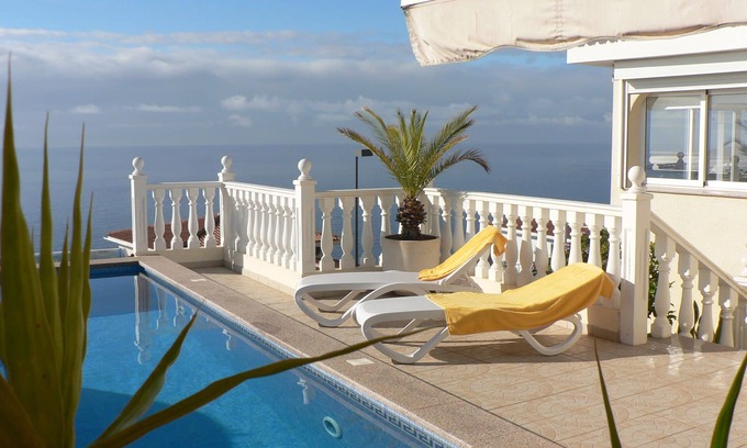Sauzal Casa | Tranquila y exclusiva villa privada con piscina y fantásticas 180 ° Meerbick