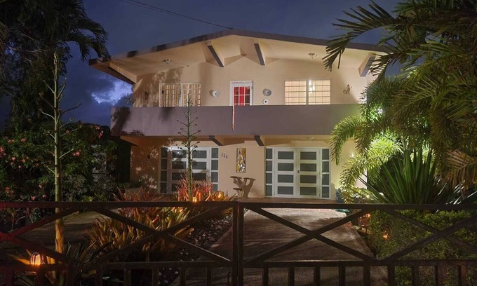 Hato Nuevo Casa | Exclusive and spacious house in Guaynabo