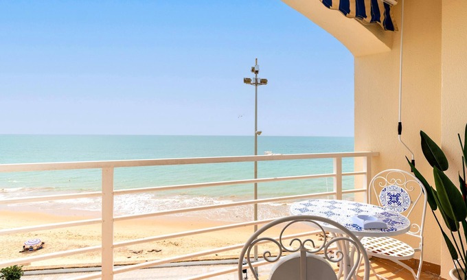 Cádiz Apartamento | Exclusive apartment in front of the sea. Victoria