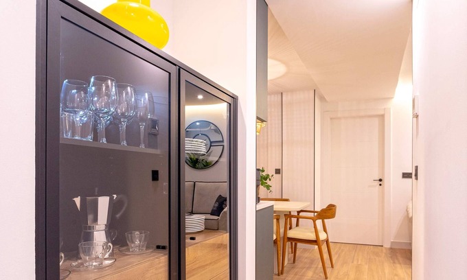 Centro - Sagrario Apartamento | Exclusive Apartment in Granada Center. Alhondiga II