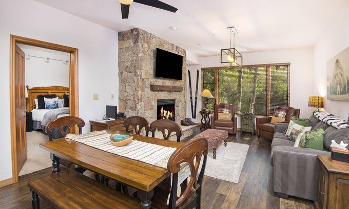 Edwards Condominio | Exclusivo Arrowhead Village Condo, a pasos del ascensor, piscina climatizada y jacuzzi