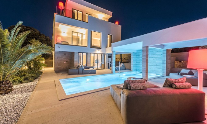 Vrsi Villa | Exclusive beachfront Villa Four Seasons in Vrsi