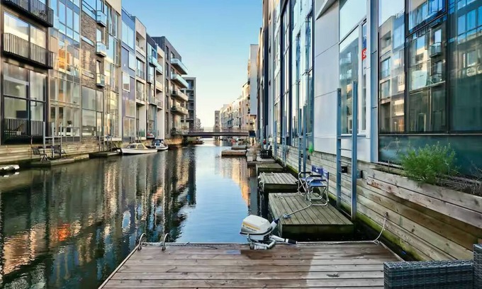 Sydhavnen Casa | Exclusive canal house directly on the water