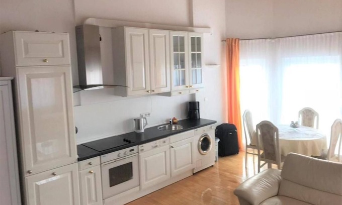 Bietigheim-Bissingen Apartamento | Vida exclusiva con chimenea