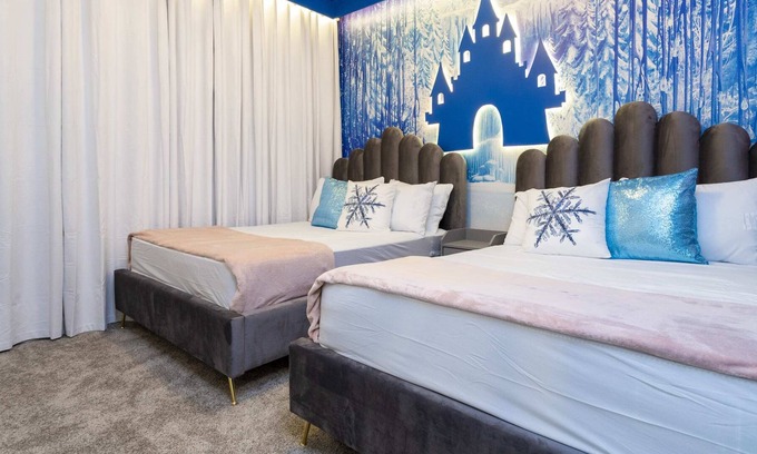 Campbell Casa | Exclusive home with themed bedroom near Disney