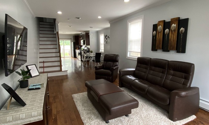 Meiers Corners Casa | Exclusive Luxurious 3 bedroom Home in the heart of SI