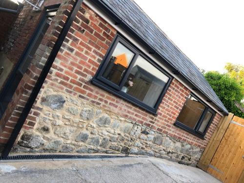 Newport Apartamento | Exclusive Modern decorated 1 Bedroom Detached Studio