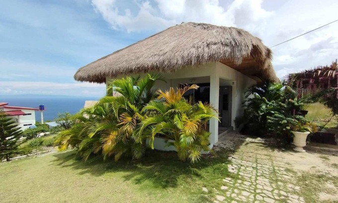 Oslob Casa | Exclusive Mountain Resort 25pax- Pool + Netflix + HBO + Videoke + WiFi
