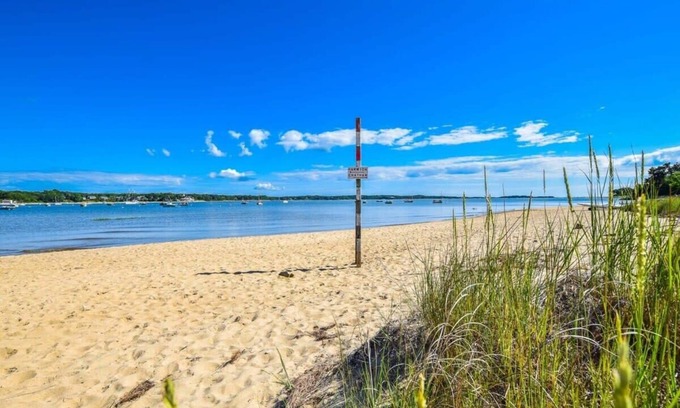 North Chatham Casa | Exclusive Neighborhood 1/2 mi from Jackknife Beach