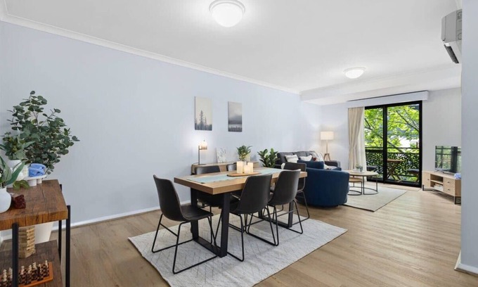 Northbridge Apartamento | Exclusive Northbridge Apt w Wi-Fi Pool