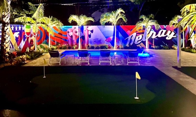 Lake Ida Shores Casa | Exclusive Oasis, Exotic Pool & Miami Inspired Art