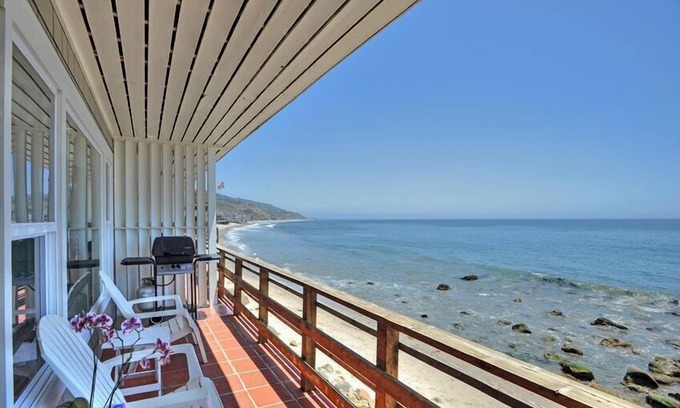 Eastern Malibu Apartamento | Exclusiva cabaña frente al mar en Dry Sandy Carbon Beach - Seal
