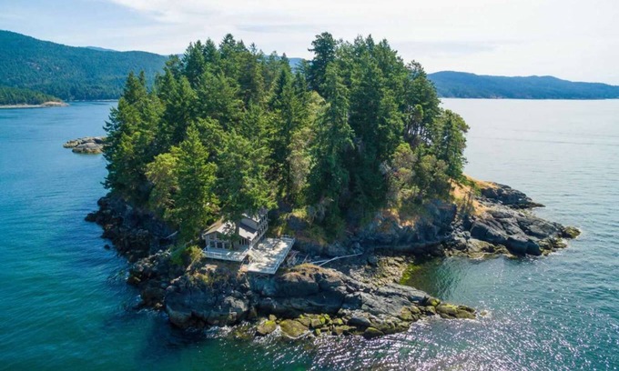 Sunshine Coast Cabina | Exclusive Private Island - Pacific Ocean Paradise