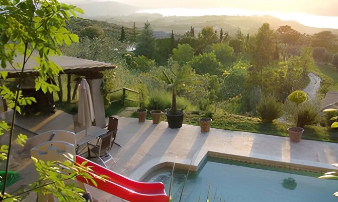Baschi Villa | Villa en una exclusiva propiedad a lado de la colina: piscina, paseos en poni y cuido de niños