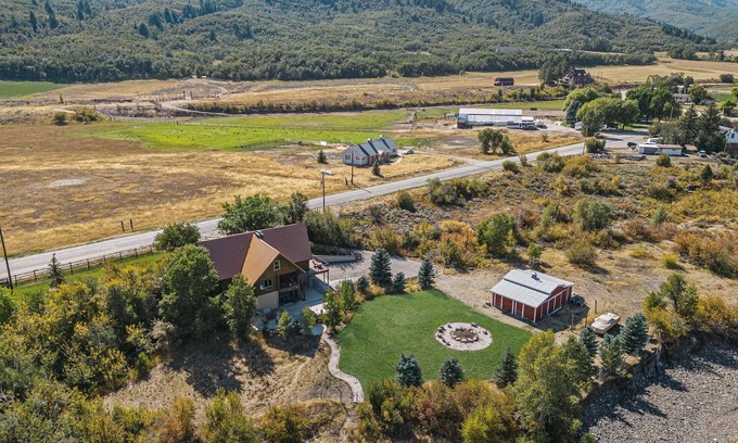 Eden Cabina | Exclusive Riverfront Eden Ranch! Pet Friendly!