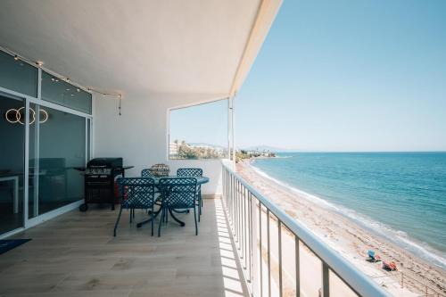 Buenas Noches Apartamento | Exclusive Sea View Apartment EHHouse