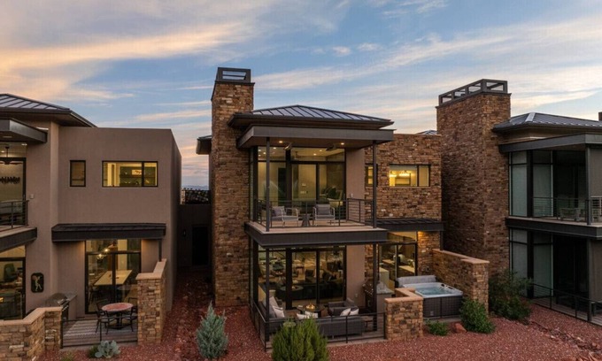 West Sedona Casa | Exclusive Seven Canyons Golf Resort, Pet Friendly, Private Spa, Community Pool