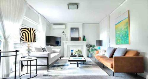 Toorak Casa | Exclusive Toorak Village 3B Corporate Retreat