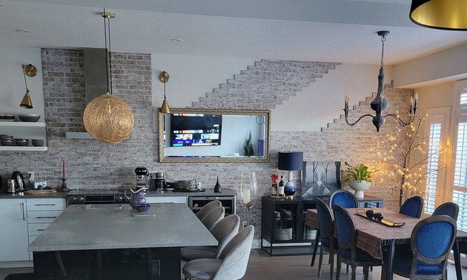 Waterloo Casa | Exclusive Townhome near West-Trails - New