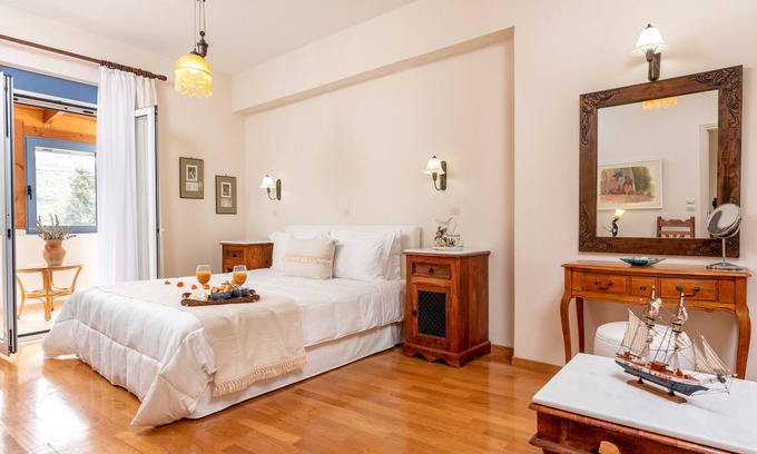 Loutra Villa | Villa de lujo con piscina, jardín y vistas al mar, cerca de la playa en el noroeste de Creta