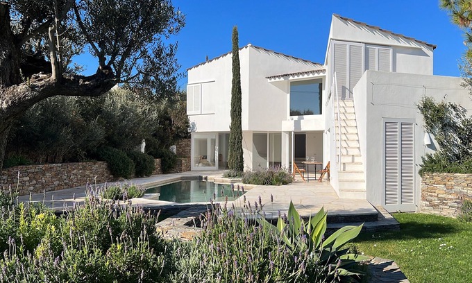 Cadaqués Casa | Exclusiva villa con piscina en Cadaqués