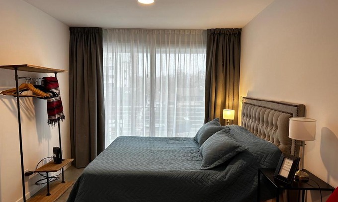La Plata Apartamento | Exclusivo Monoambiente zona Plaza Paso By Lofter