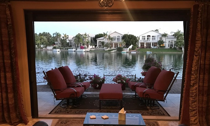 The Islands Casa | EXEC HOME EN EL AGUA, AMUEBLADO EN LAS ISLAS EN GILBERT