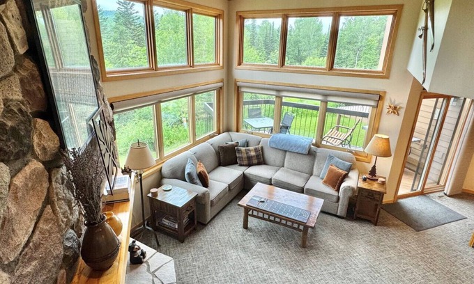 Lutsen Casa | Lutsen Executive Townhome Ski-in/out Full Resort Amenities