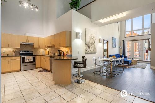 Mission District Casa | Executive 3 Bedroom Penthouse in Downtown Calgary