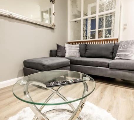 Swindon Apartamento | EXECUTIVE APARTMENTS free on-site parking, 2 en-suites, sleeps 4,