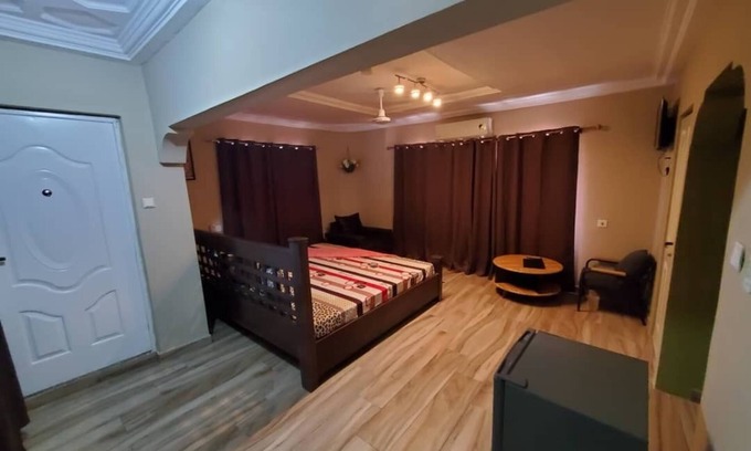 Mallam Apartamento | Executive Apartment with Steam Bath & Balcony