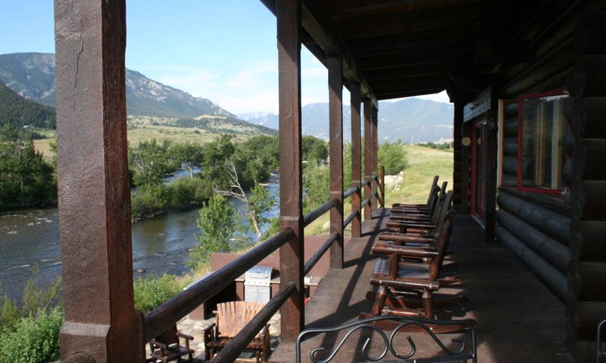 Nye Cabina | Executive Lodge -1 milla Stillwater River-Two Rivers Lodge-Montana pesca con mosca