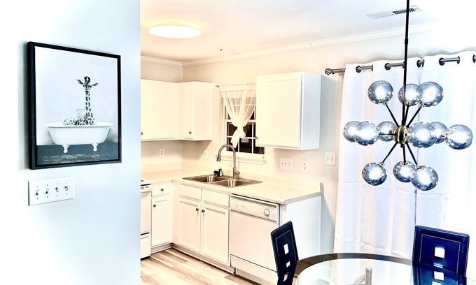 Greensboro Casa | Executive & Luxury 2bedroom Townhome