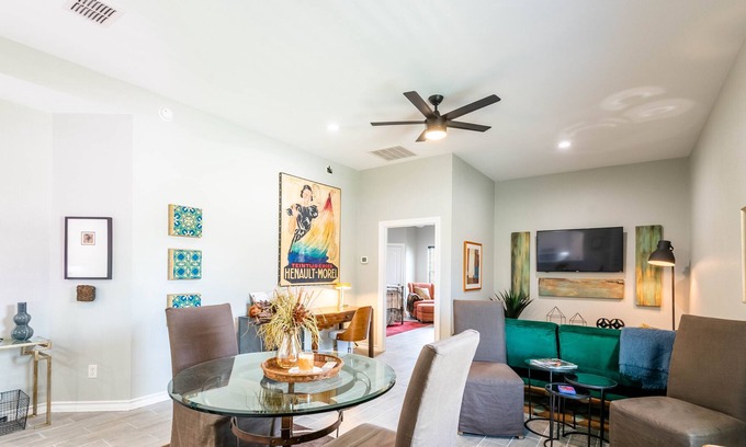 Midland Casa | Executive Luxury Casita Hot tub/pool/gym