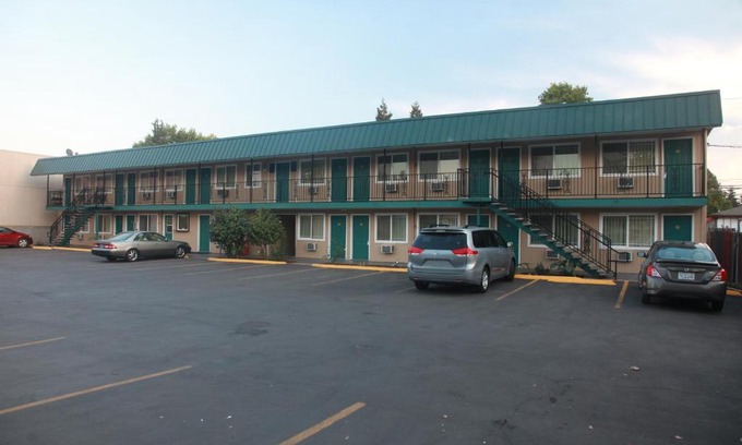 West Eugene Hotel | Executive Motel