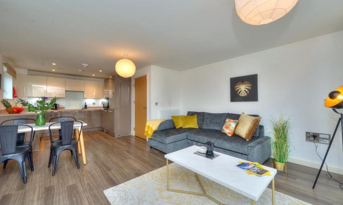 Milton Keynes Apartamento | Executive Oakgrove Apartment by PAY AS U STAY