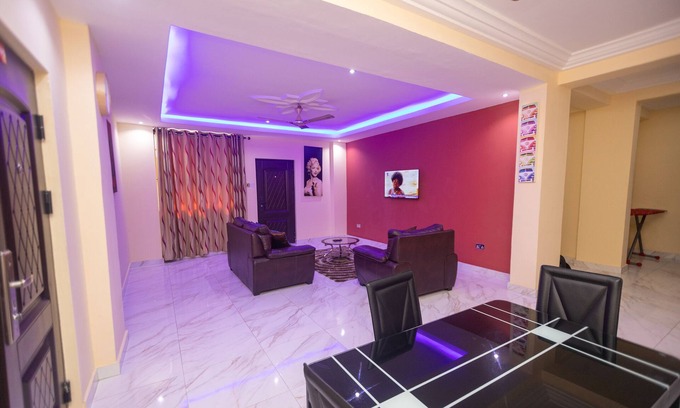 Accra Apartamento | Executive One Bedroom Furnished Apartment - 25 mins drive from the Airport