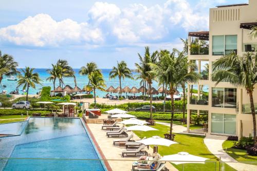 Zazil-ha Casa | Executive Penthouse with unobstructed Views at The Elements by BRIC