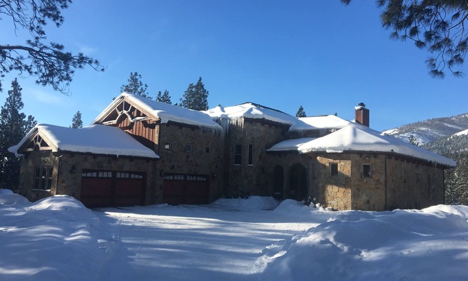 Hamilton Casa | Executive Riverfront Mountain Retreat With Indoor Pool, Hot Tub, & Private Pond
