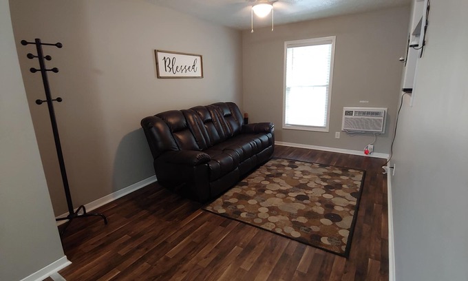 Bluewell Apartamento | Executive Short-Term Rental 2-Bed 1-Bath Pets Allowed