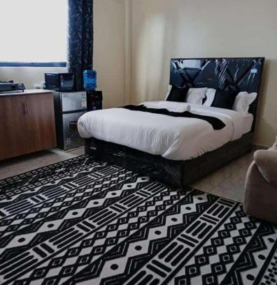 Eldoret Cama Y Desayuno | Executive Studio Serenity in Eldoret
