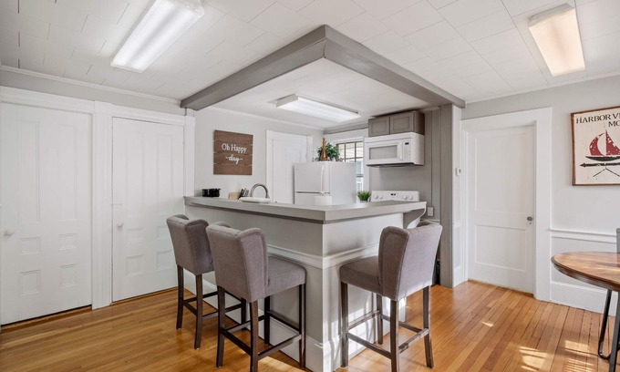 Exeter Apartamento | Exeter -1st Floor Large Furnished Two Bed One Bath