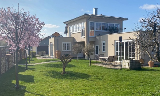 Schorndorf Apartamento | Exklusive Ferienwohnung 70m2 +außenterrasse +garten + E Bike Vermietung +TV