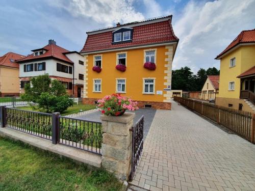 Nordhausen Apartamento | Exklusive Ferienwohnung für 5 Personen ca 100 m im EG
