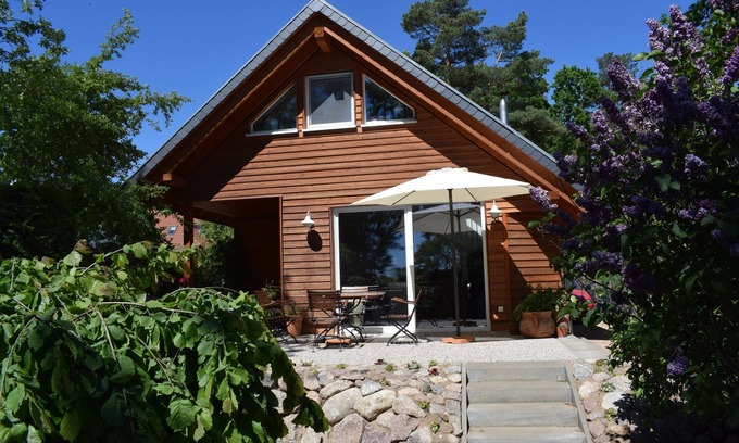Plau am See Casa | Exklusives Ferienhaus bis 4 Personen, 2 Schlafzimmer, 1 Bad u. Kamin
