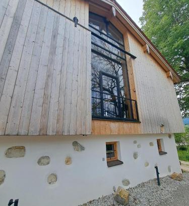 Gaißach Apartamento | Exklusives STALL-LOFT "ZUM PULVERER" - Naturdesign hinter historischen Mauern - AusZeit für 2 inmitten des Isarwinkels