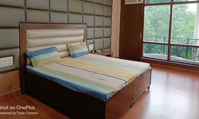 Pashim Vihar Apartamento | EXOTIC 4 BHK HOMES- WEST DELHI
